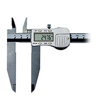 Hosszú mérőpofával